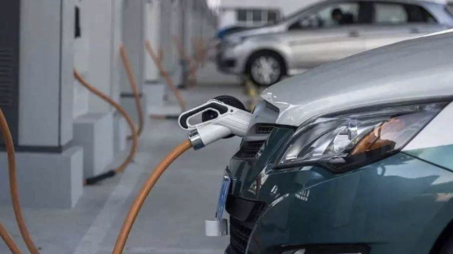 新能源车企们在“金九银十”的热潮里改了“策略”？