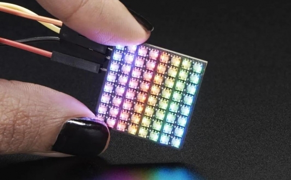中进韩退 MicroLED何时落地？