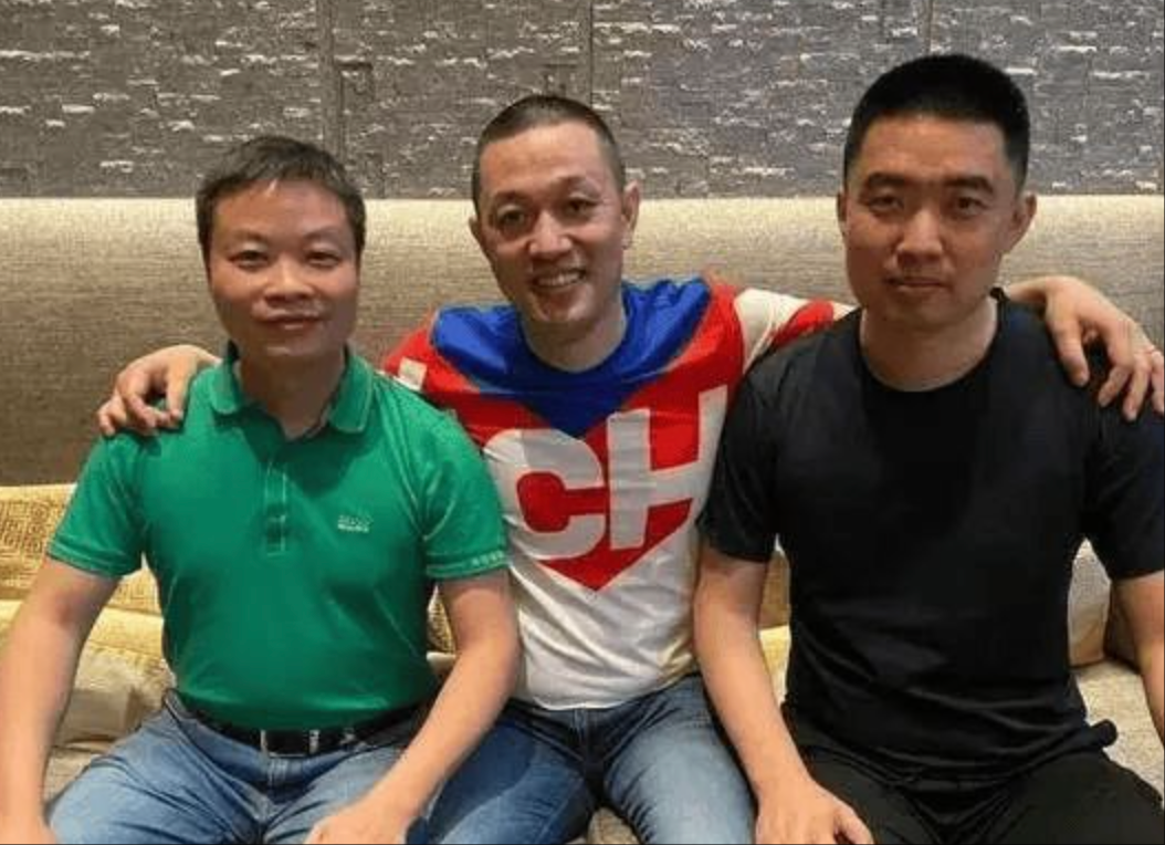 蔚小理座次重排，车圈再无兄弟？