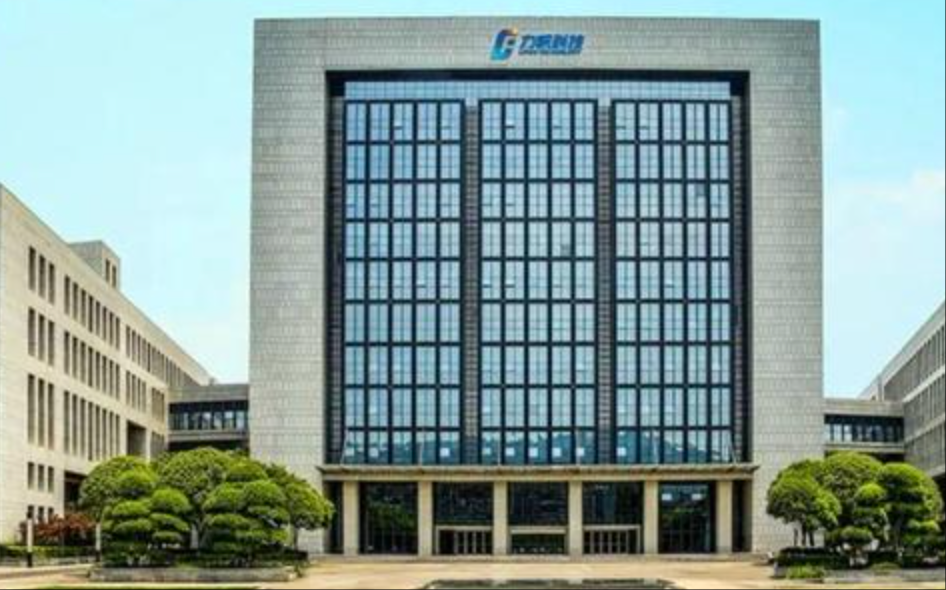 380亿重庆汽车黑马，收编吉利2500人军团
