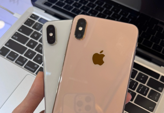曝三星拿下独家大单，为苹果首款折叠iPhone供应全部OLED屏