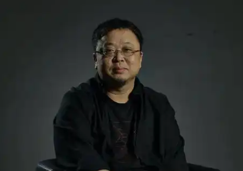 罗永浩股权再冻结，vivo停AI眼镜，小熊回购股份注销