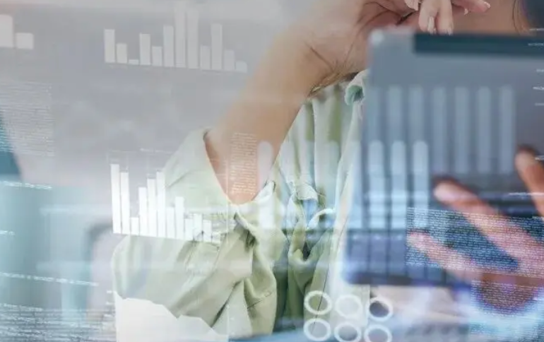 家电巨头集体“换挡”，72岁的董明珠越来越低调了？ 