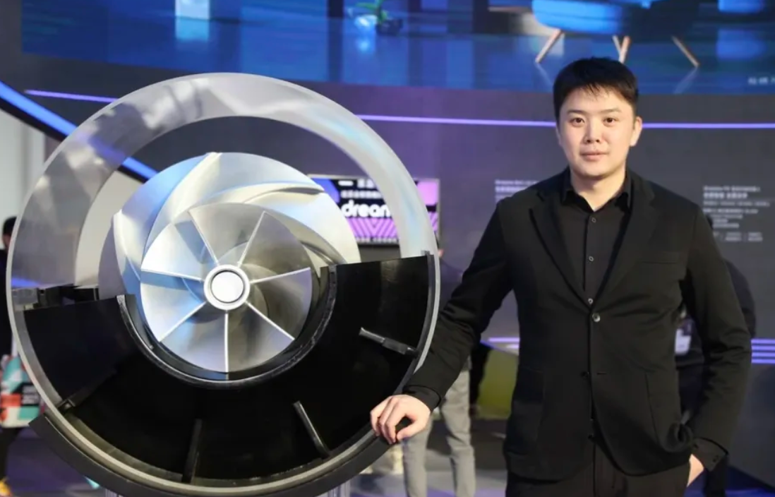 追觅2个月花5亿？“狂人”的资本棋局