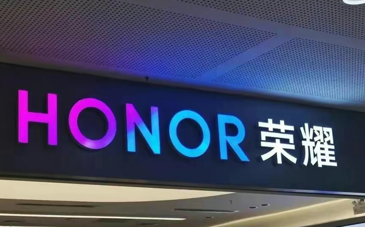 荣耀为何死磕Robot？