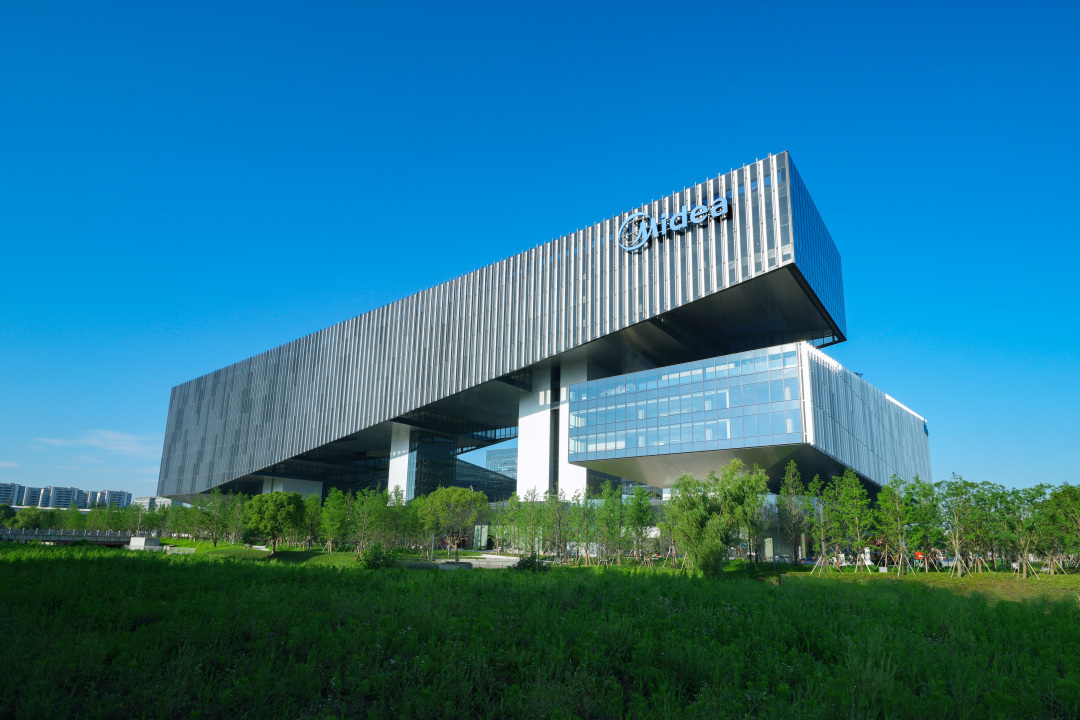 美的“狂飙”！AI转型奏效？