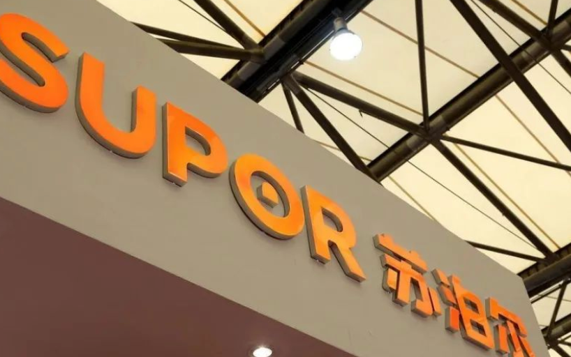 苏泊尔广告翻车，宇树IPO高价定锚，段永平被动减仓